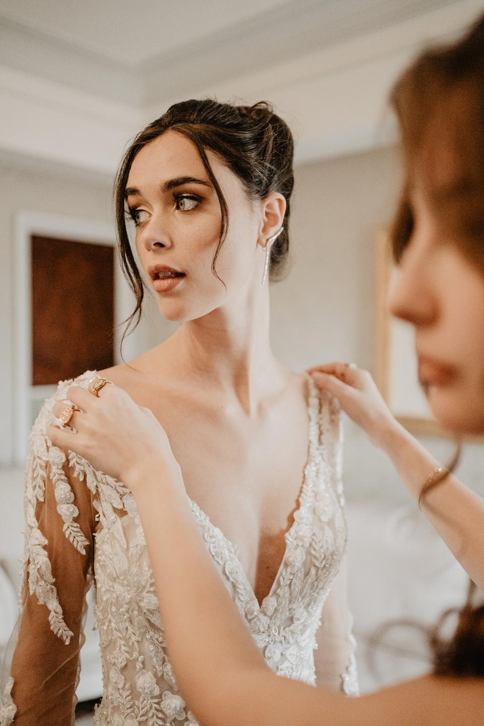 Foto Sposa A Casa Immagini Dei Preparativi