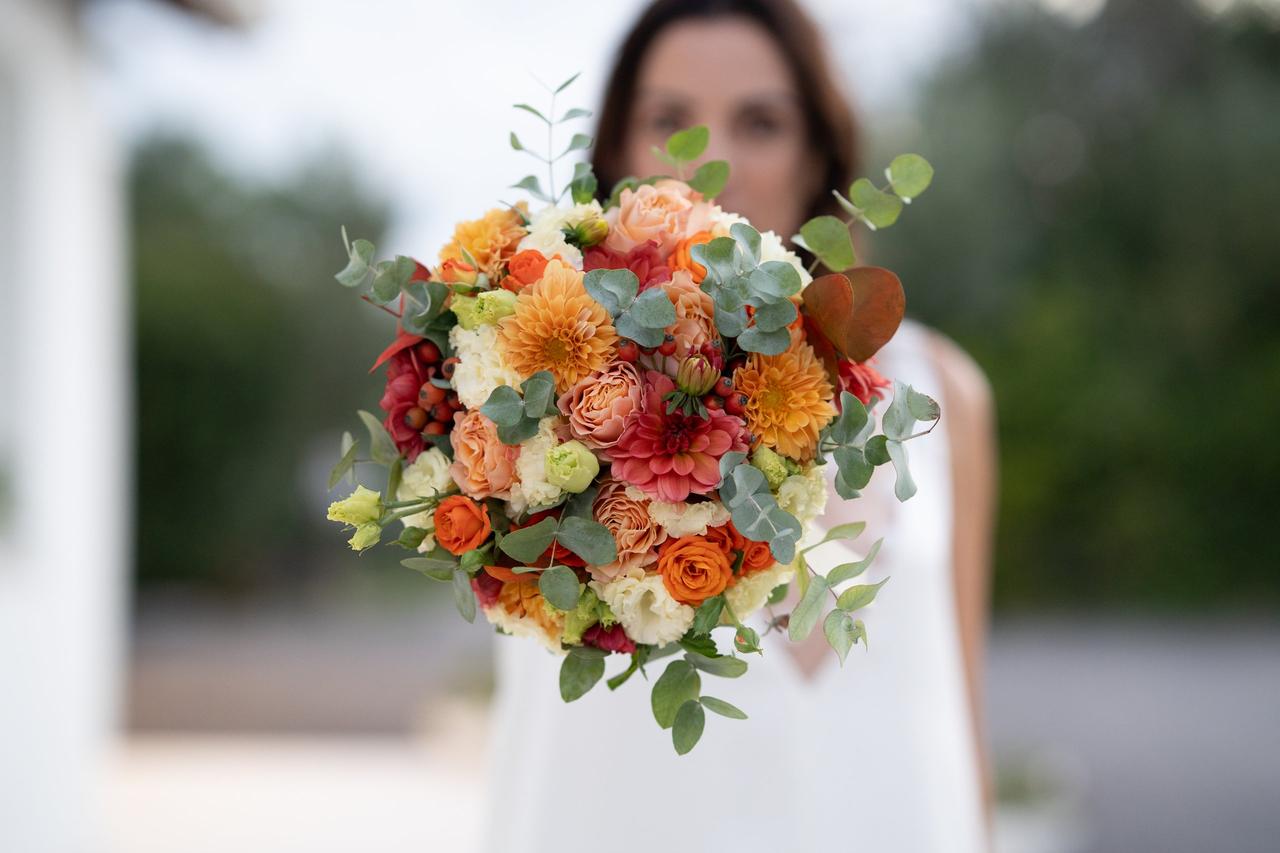 bouquet da sposa invernale rosso bianco e aranacione