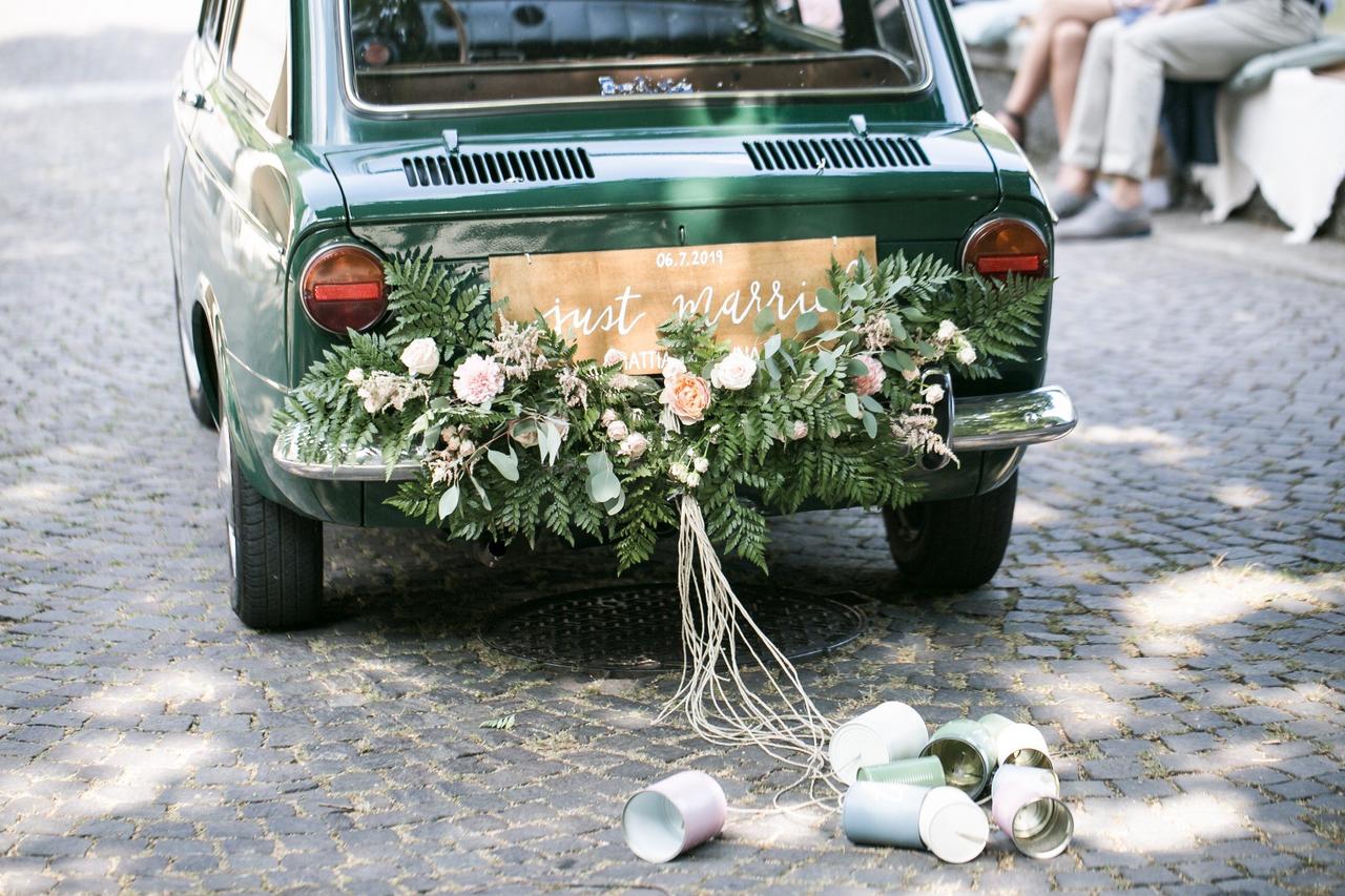 Decorare l'auto degli sposi in base al mezzo scelto - Fiorentino