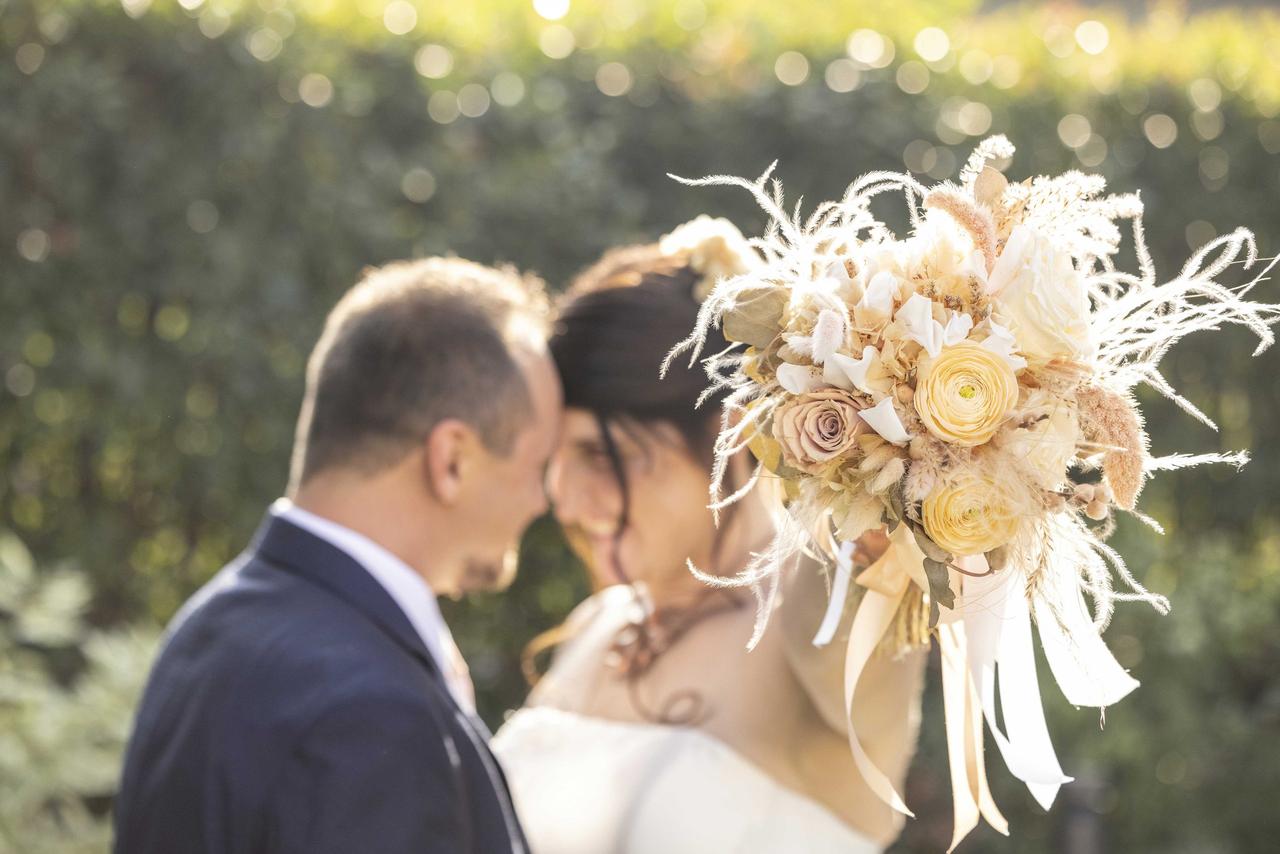 bouquet autunnale nei toni del beige e sabbia