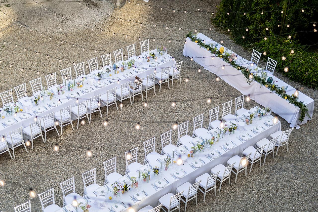 Tavoli a ferro di cavallo