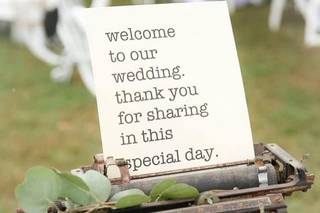 macchina da scrivere con foglio per guestbook matrimonio