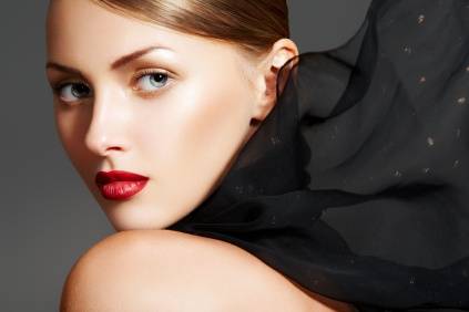 Tutorial make-up con labbra rosse