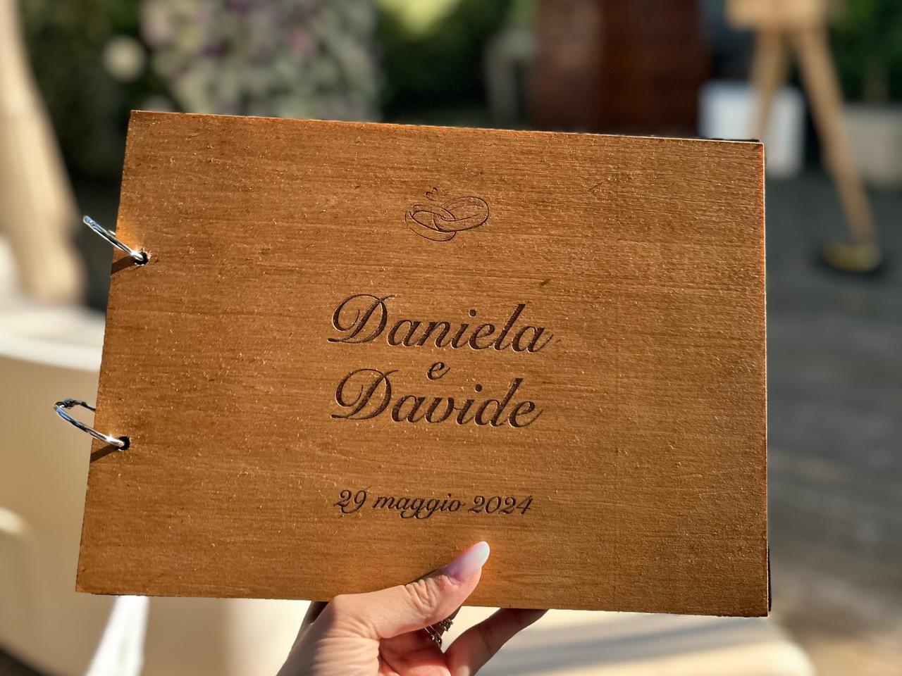 guestbook matrimonio in legno