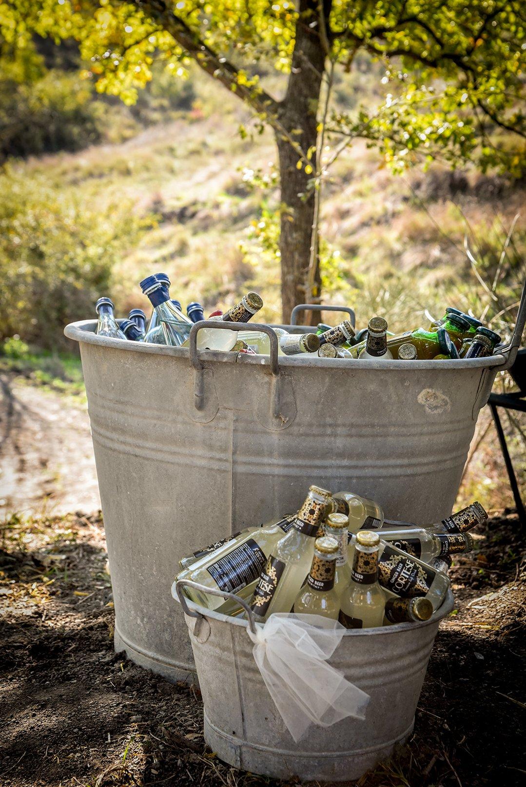 secchi con ghiaccio e birra matrimonio