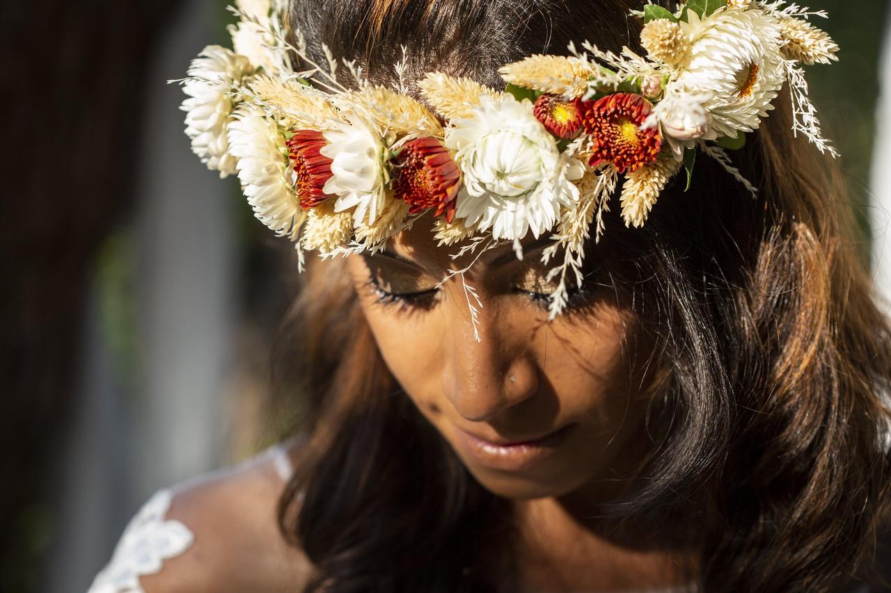 Coroncina di fiori per capelli - dettagli matrimoni - Fiorista Roberto Di  Guida