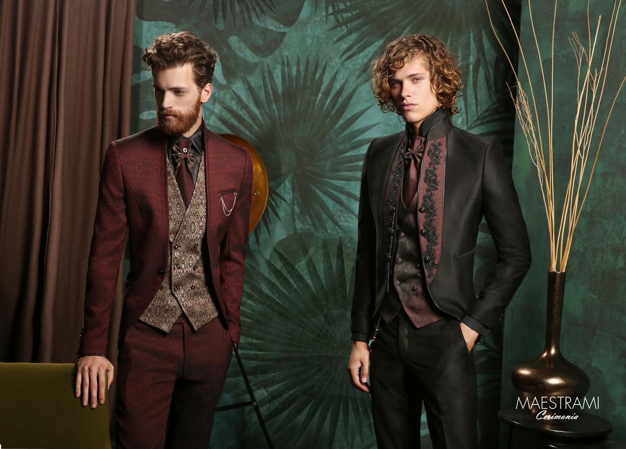 abiti da sposo dallo stile barocco in bordeaux e nero- stili matrimonio