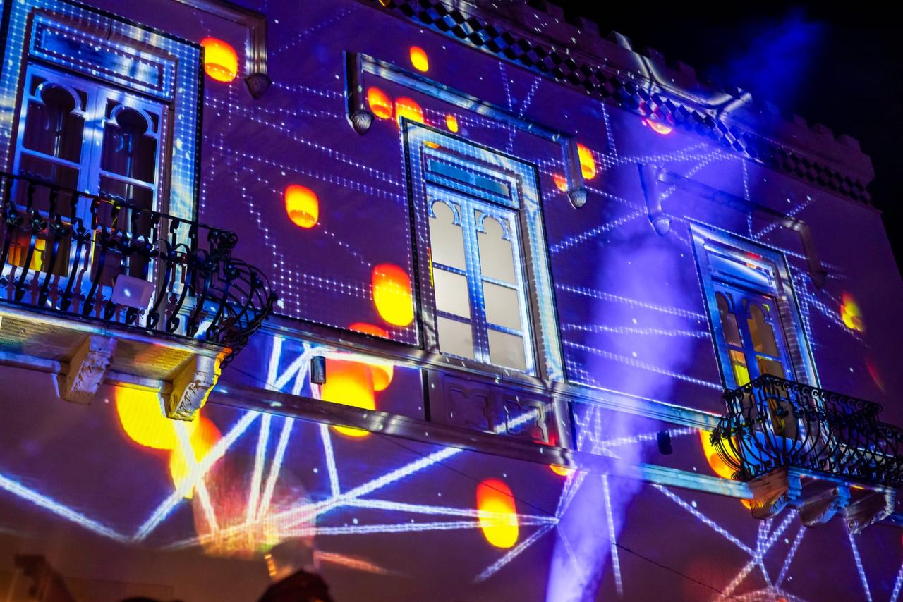 video mapping sulla facciata della location per intrattenimento matrimonio