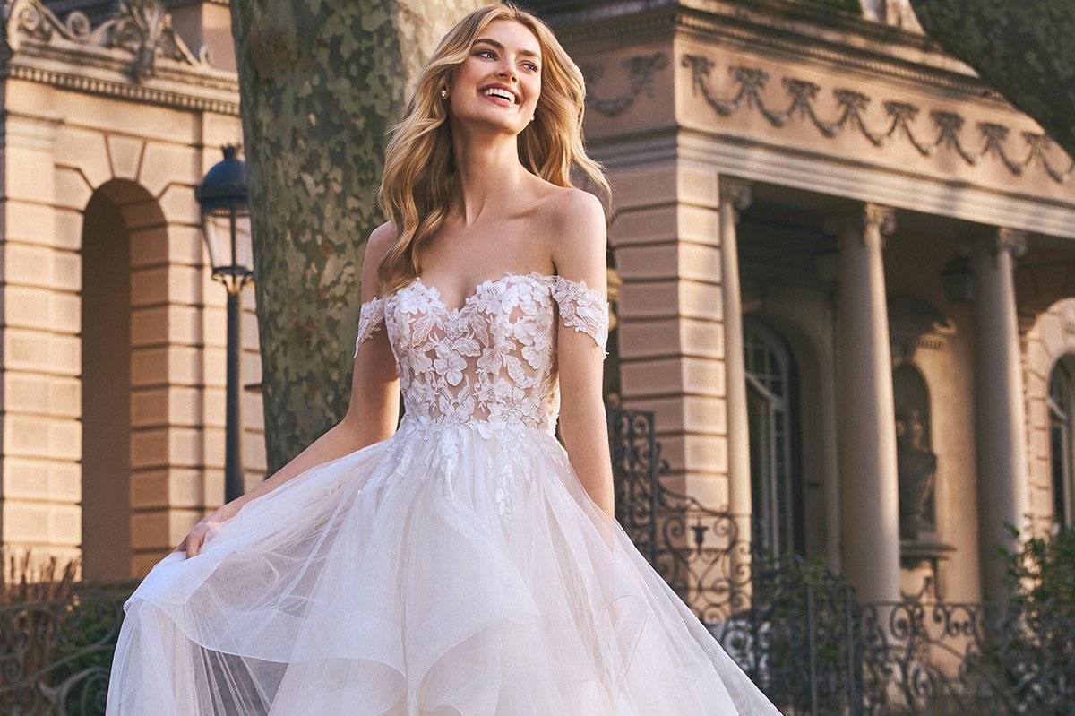 Abito da sposa 2025 gonna a fazzoletto