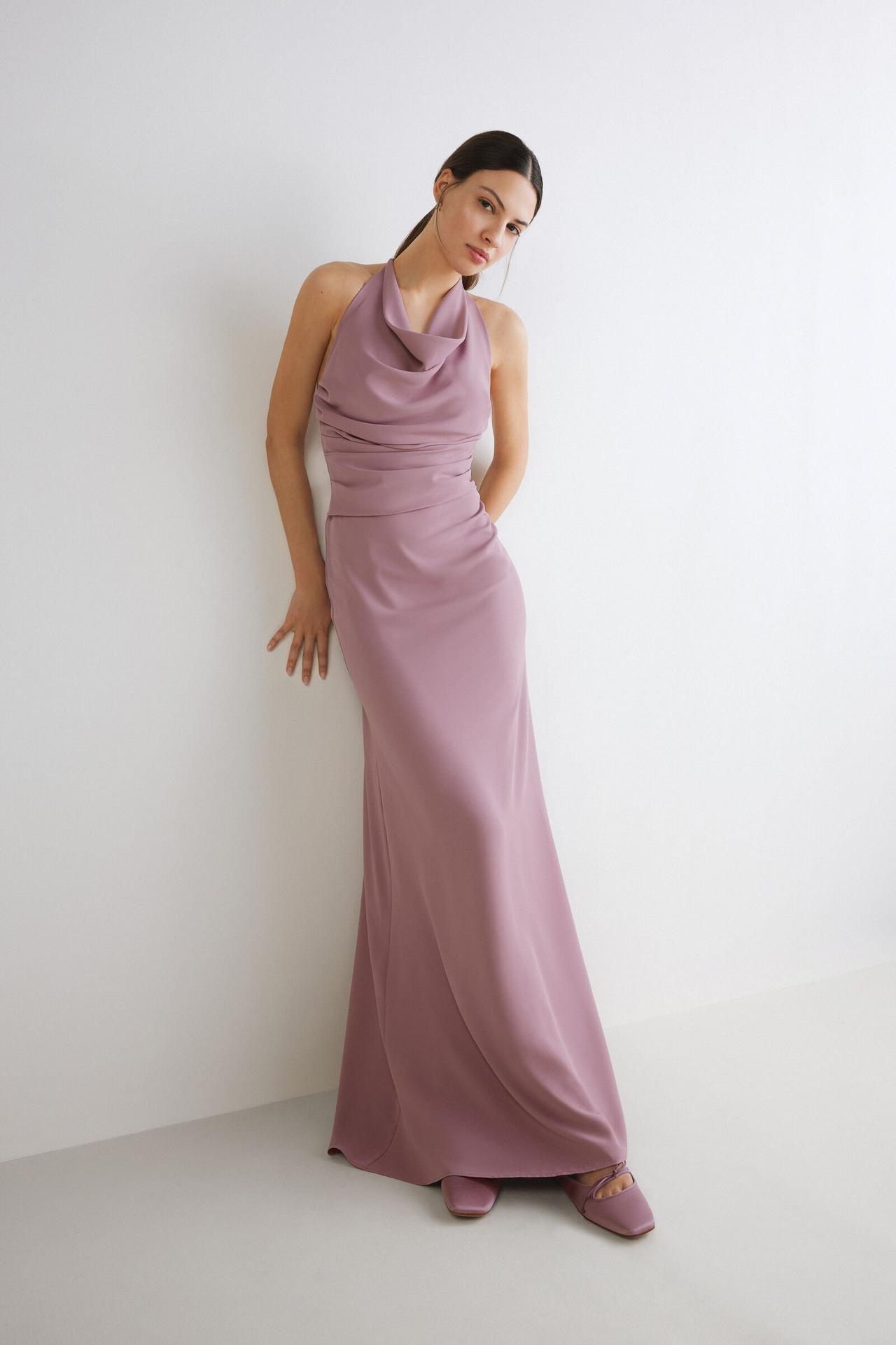 abito elegante da cerimonia lungo,rosa con scollo all'americana