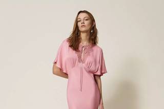 abito sorella sposa lungo rosa in raso
