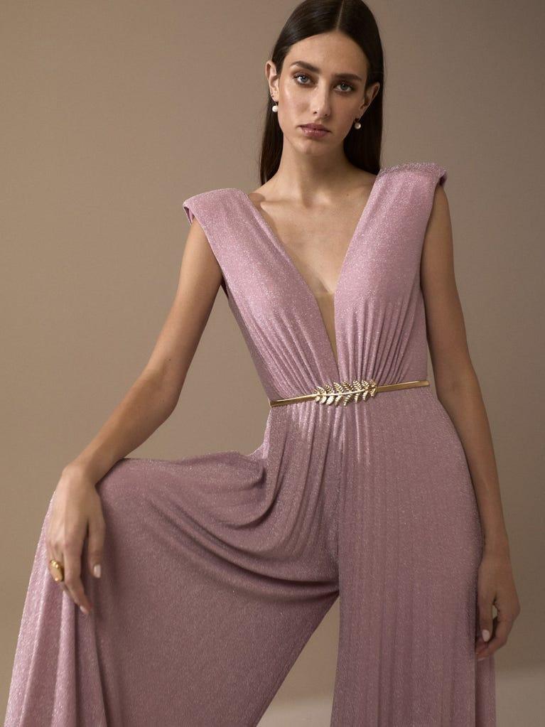 abito mamma sposa modello jumpsuit rosa con cinturino dorato