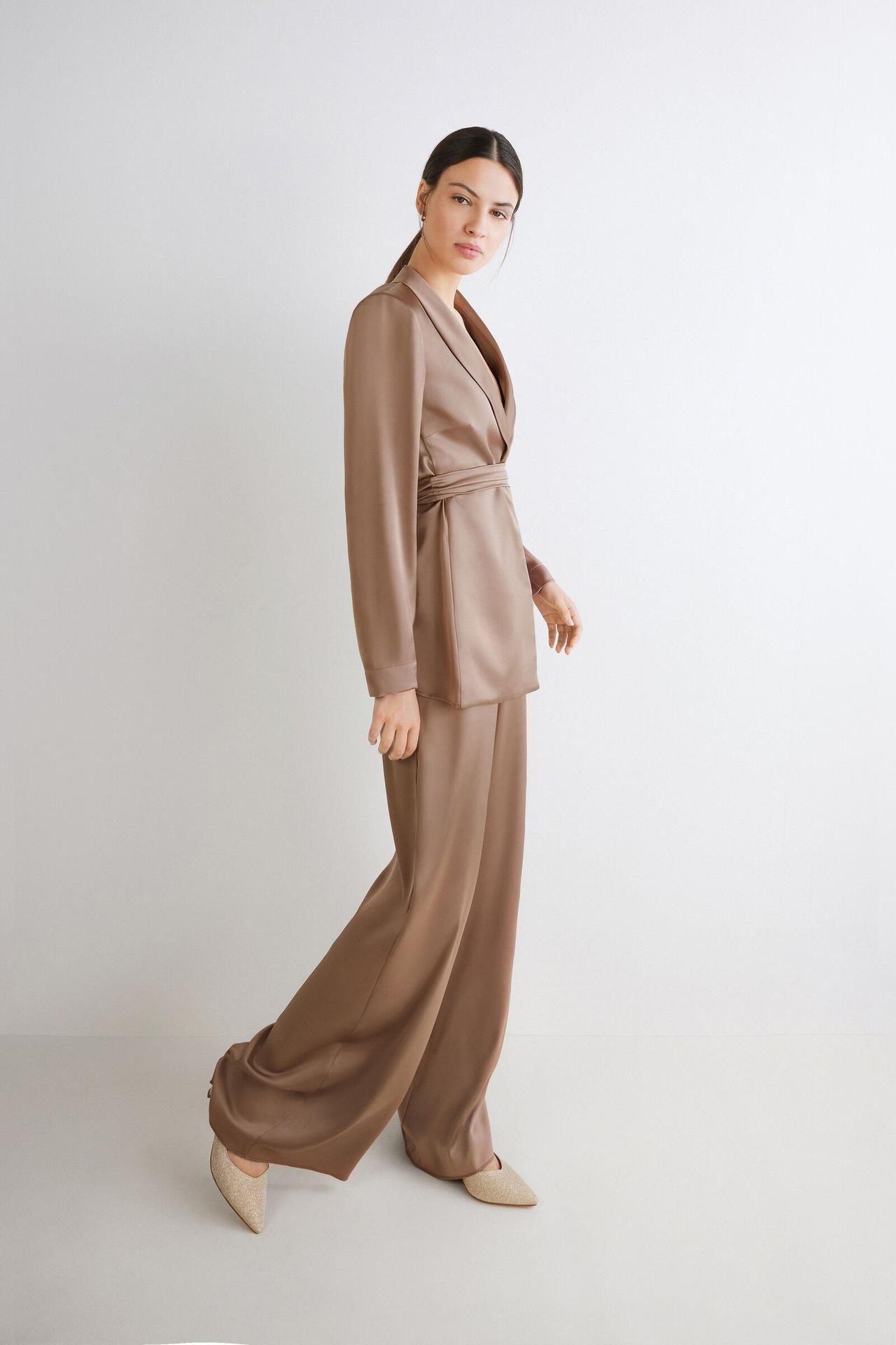 jumspuit elegante da cerimonia, color avorio