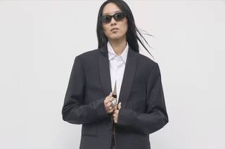 tailleur nero matrimonio con pantalone in eco pelle e balzer