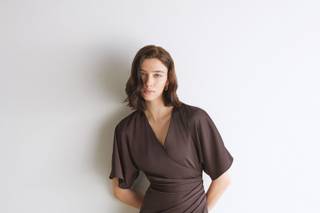 Abito mamma della sposa lungo con scollo a V, ampio spacco a portafoglio