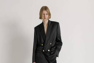 tailleur nero matrimonio in raso con blazer doppiopetto