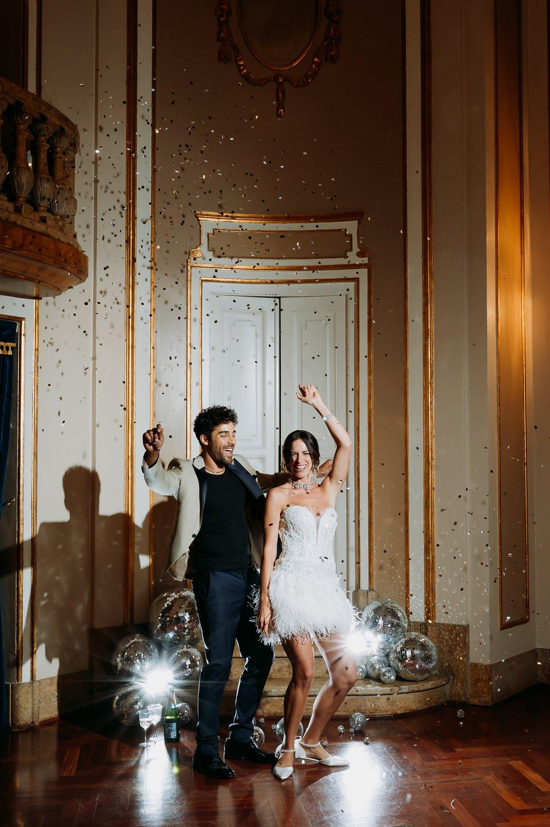  tendenze matrimonio 2027 sposi che ballano musica disco