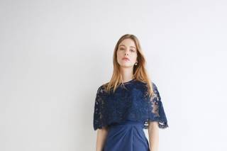 abito mamma della sposa midi, blu con coprispalle in pizzo e