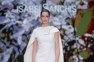 Abito da sposa seconde nozze strascico