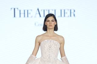abito da sposa 2 in 1 con ricami e pietre sul bustier, a semisirena, con sopragonna rimovibile in tulle