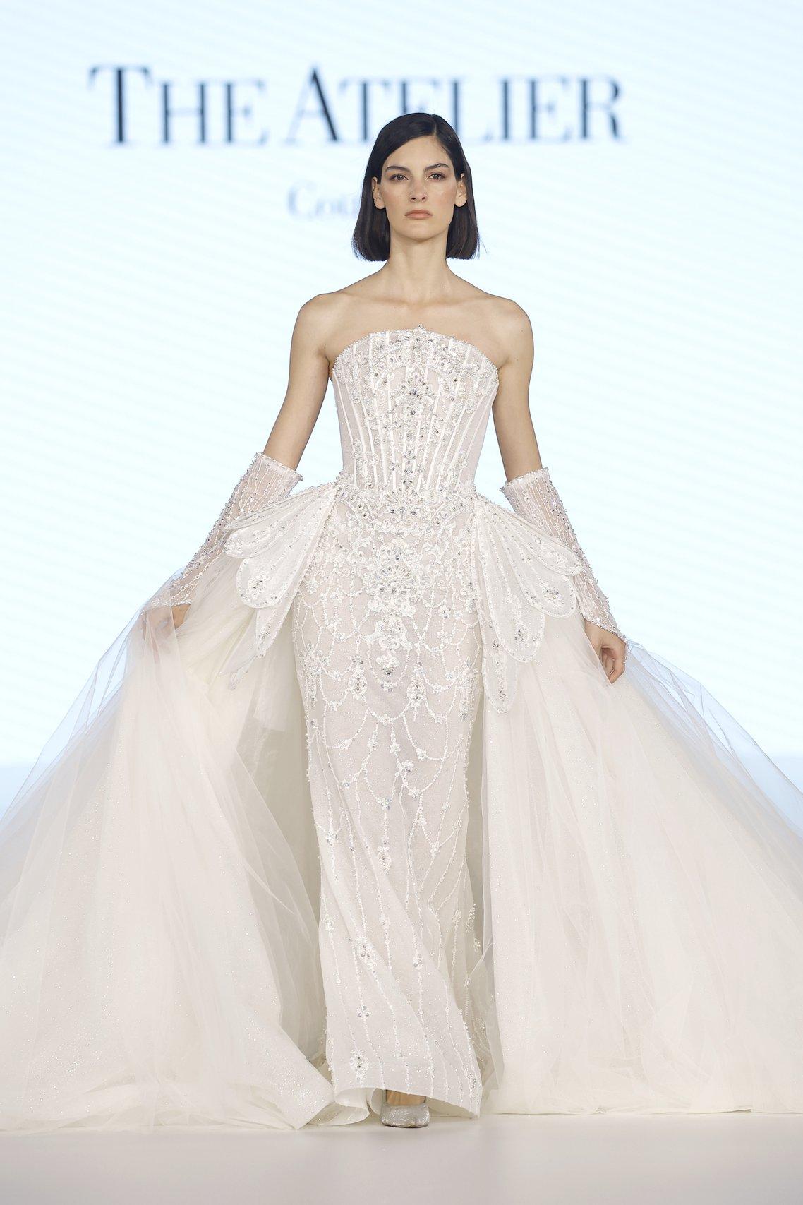 abito da sposa 2 in 1 con ricami e pietre sul bustier, a semisirena, con sopragonna rimovibile in tulle