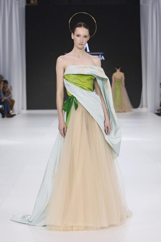 abito da sposa colorato verde e beige