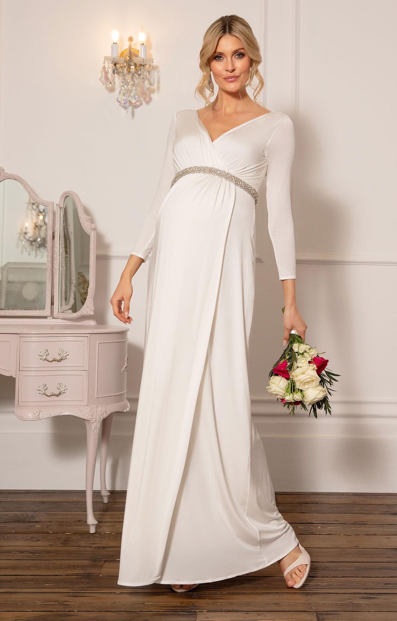 abito da sposa premaman stile impero con cinturino argentato sotto il seno, scollo incrociato e maniche lunghe