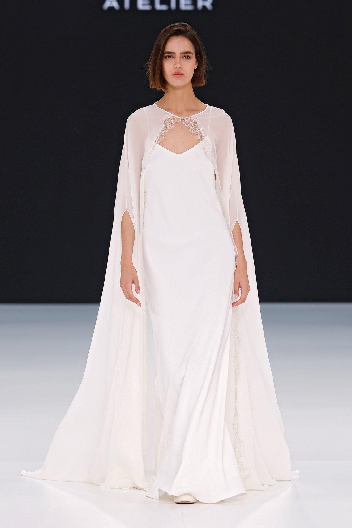 abito da sposa premaman modello sottoveste con mantella trasparente