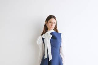 Abito elegante da cerimonia blu midi, smanicato in mikado