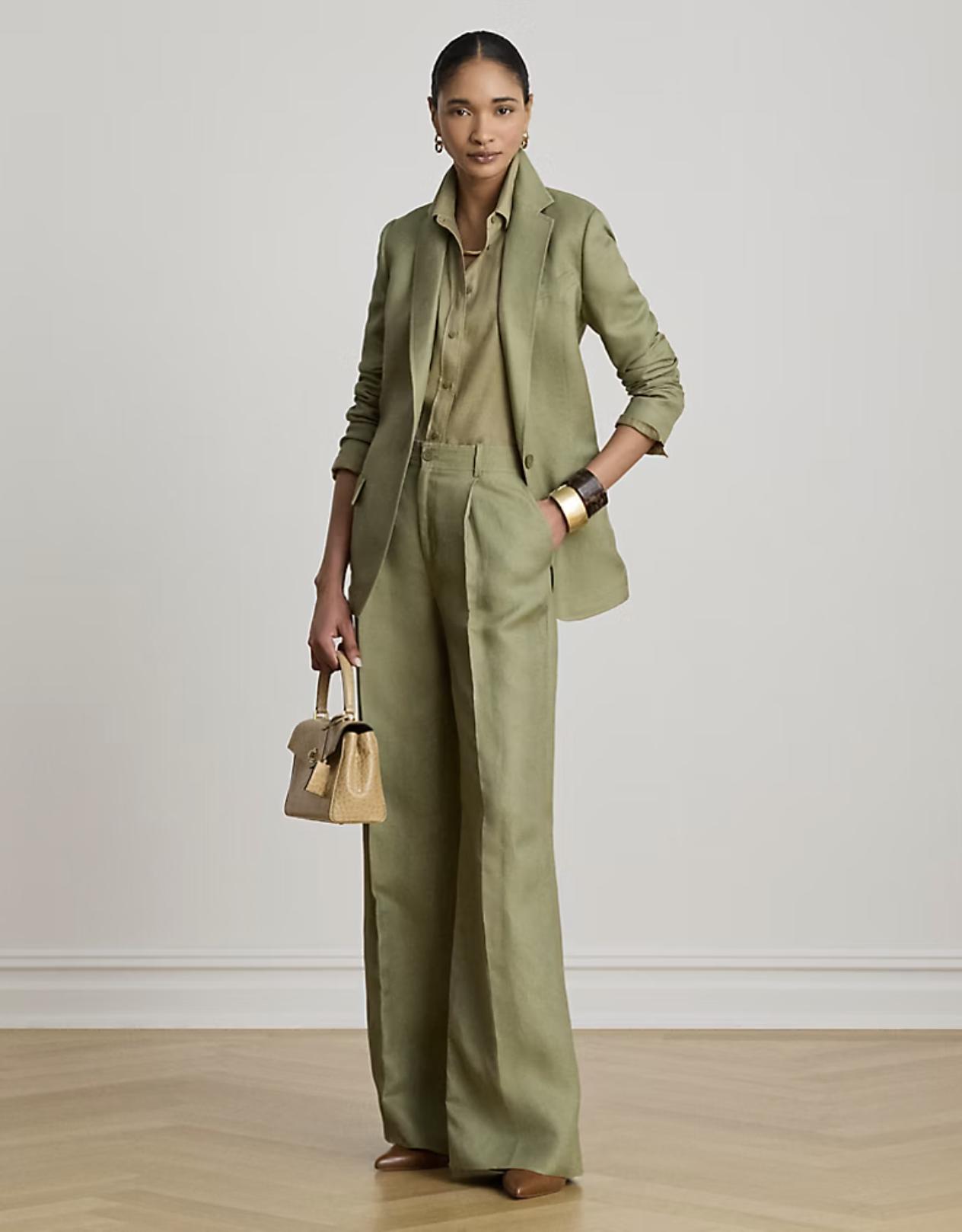 tailleur verde salvia giacca e pantalone con blusa