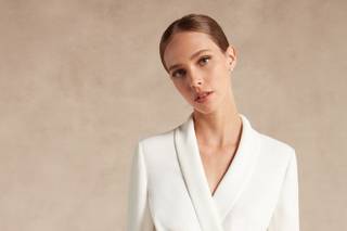 jumpsuit da sposa con top a giacca e pantaloni a palazzo