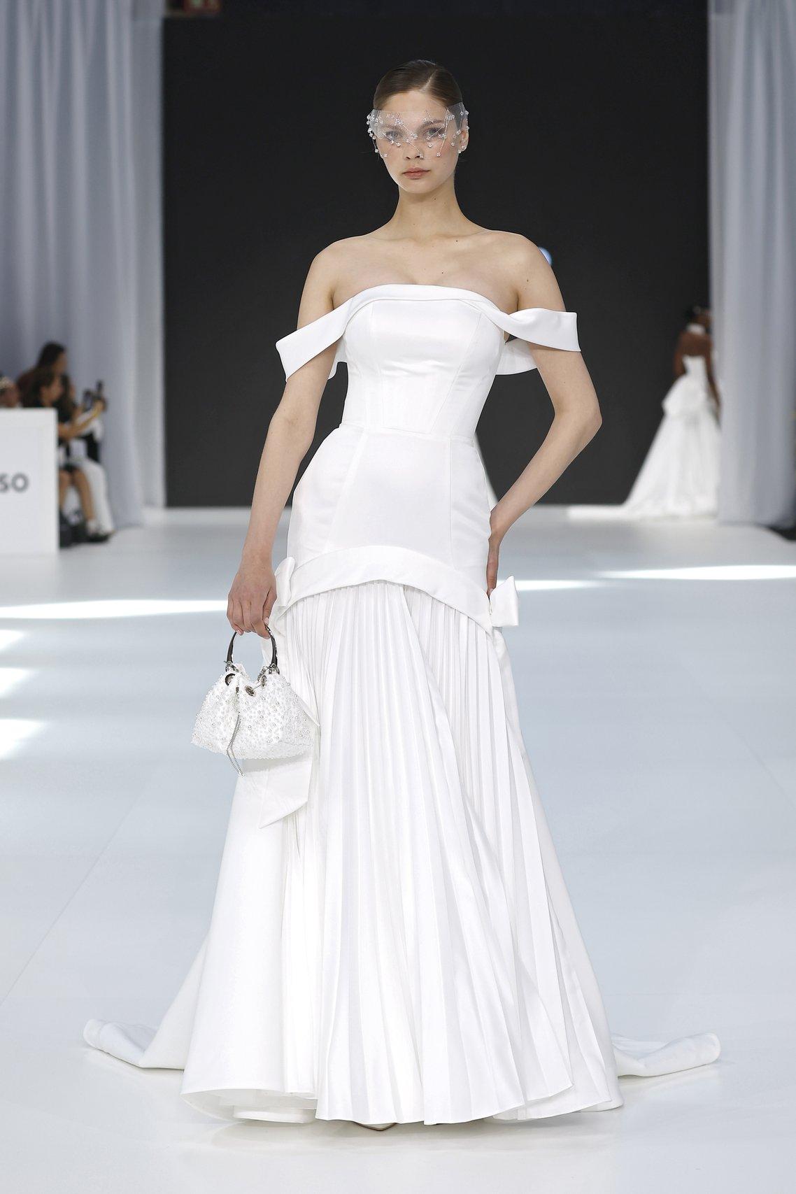 abito da sposa 2 in 1 liscio, con bustier che diventa gonna corta e gonna più lunga sotto