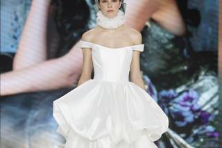 abito da sposa 2 in 1 con scollo off shoulder, gonna a palloncino e gonna lunga sotto
