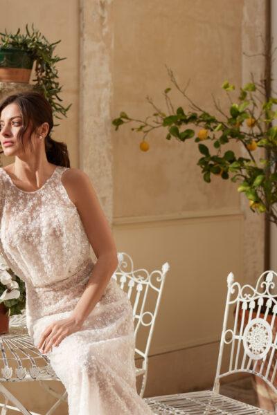 Abito da sposa seconde nozze con dettagli in pizzo