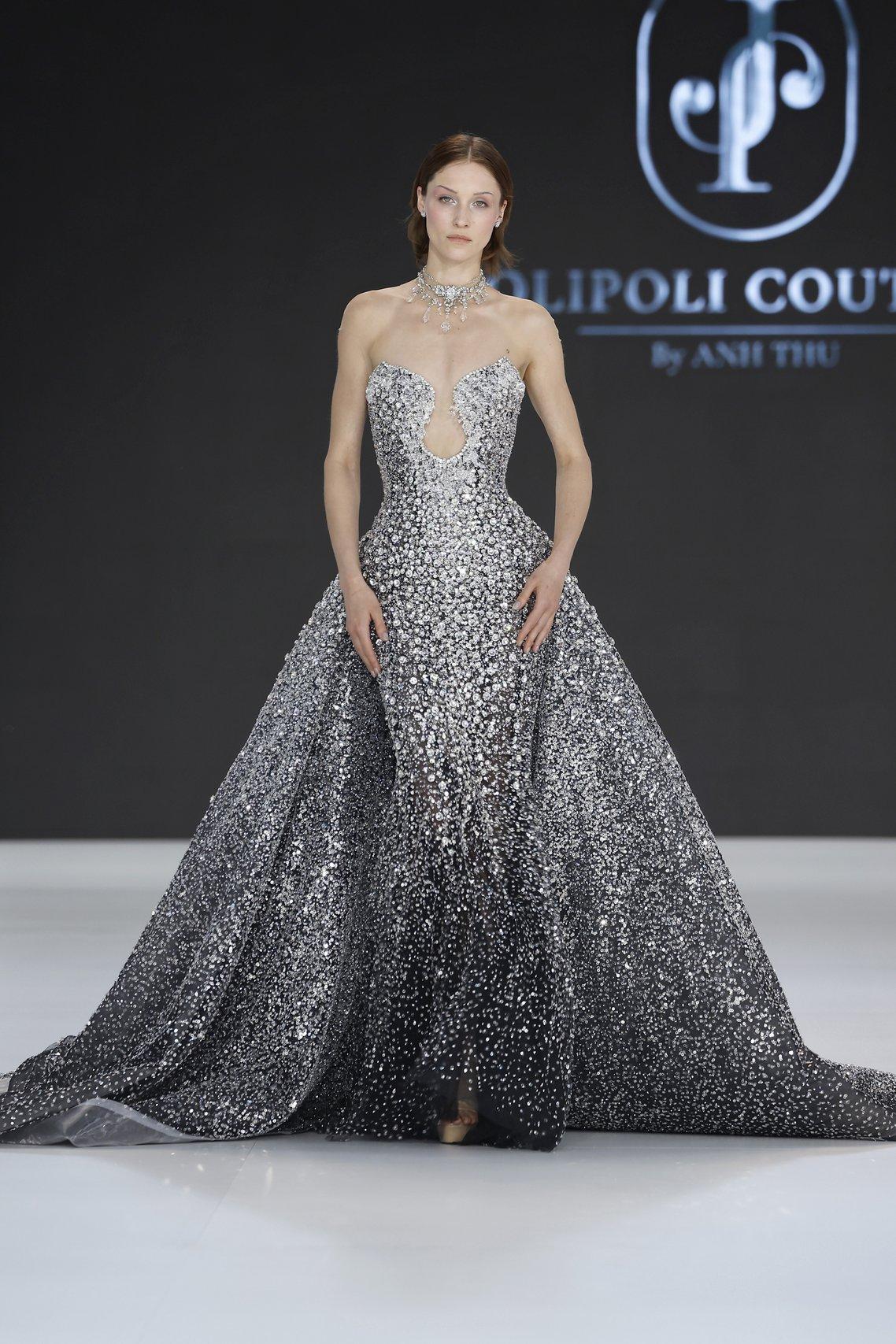 abito da sposa 2 in 1 tempestato di strass, a sirena con sopragonna  rimovibile, nero sumato, scollatura profonda