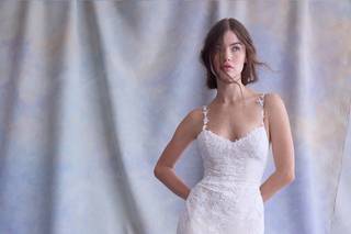 Abito da sposa seconde nozze con dettagli in pizzo
