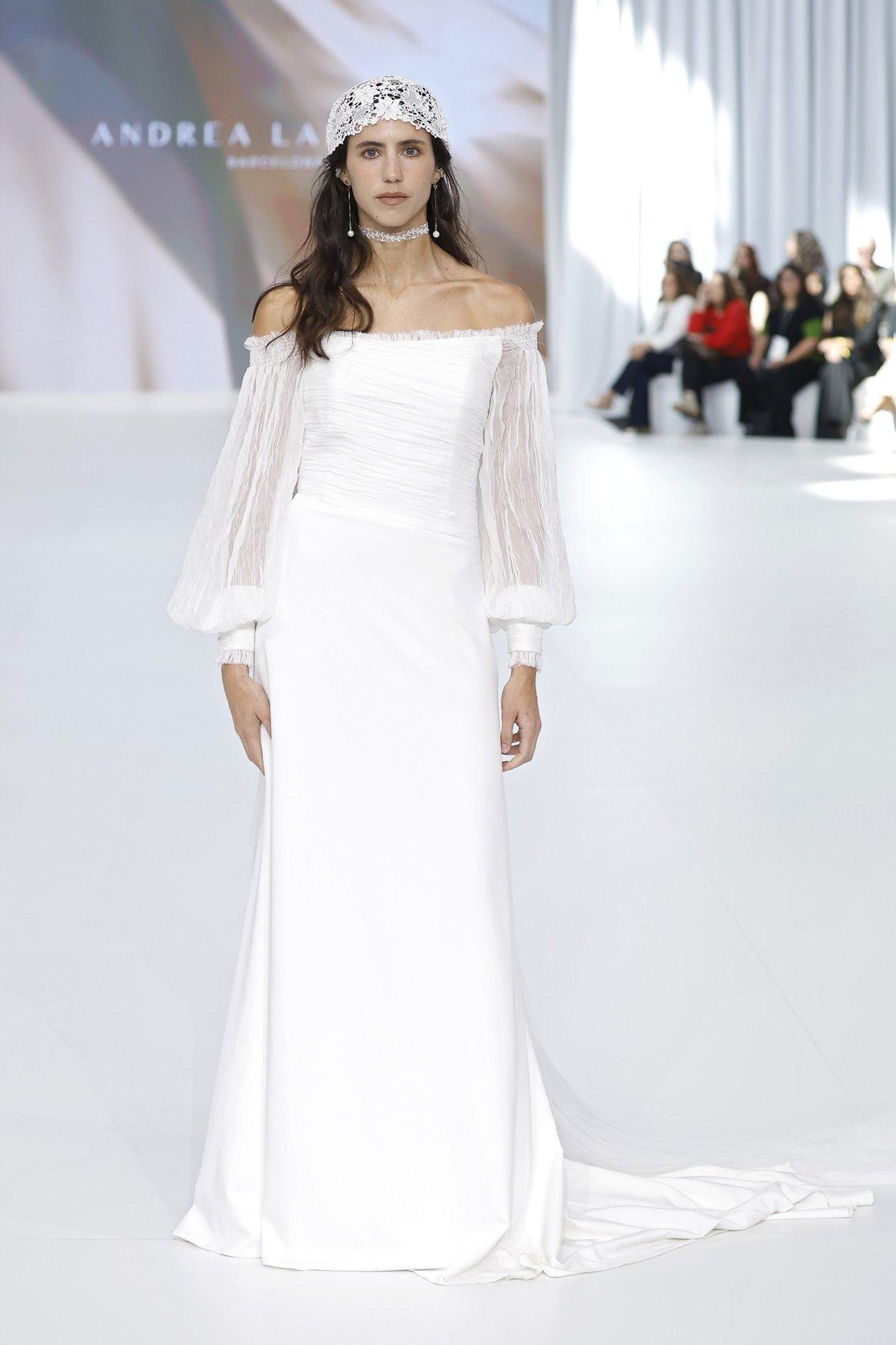 abito da sposa boho chic bianco gonna scivolata con maniche lunghe a palloncino