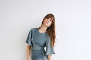 Abito elegante da cerimonia  midi con dettaglio jabot drappeggiato