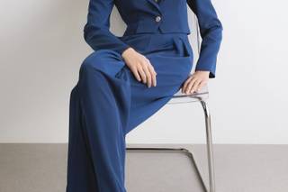 tailleur elegante da cerimonia blu con pantalone  a palazzo