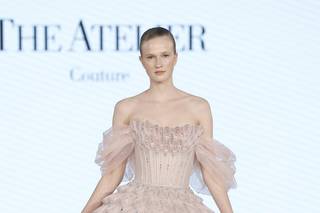 abito da sposa corto rosa antico con gonna ampia