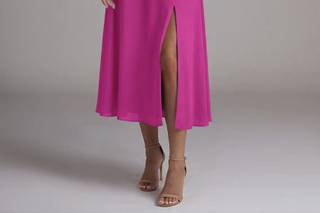 abito sorella sposa midi fucsia con spacco laterale