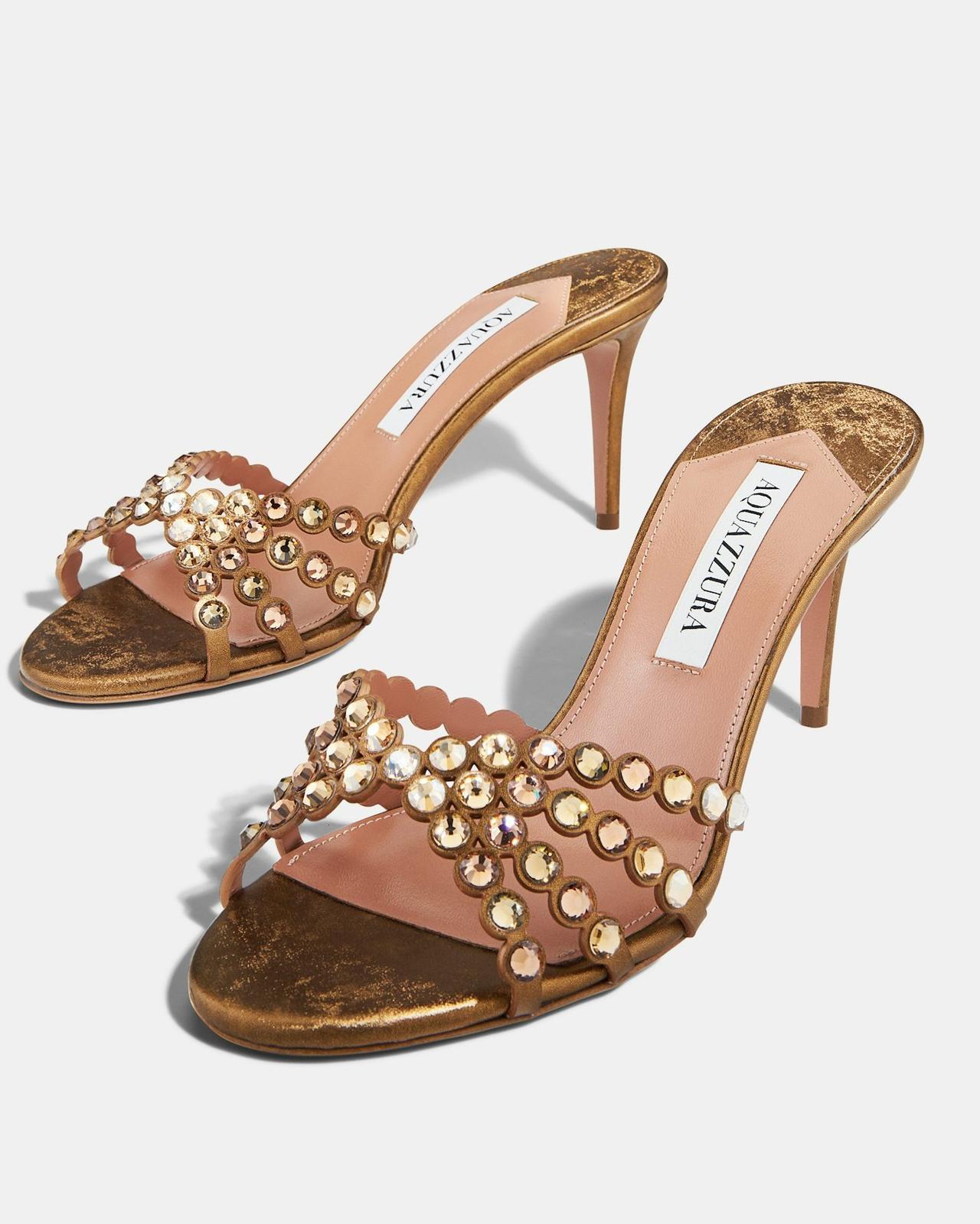 sandali gioiello per cerimonia color oro, modello sabot con cristalli e tacco medio sottile