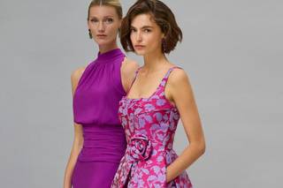 abito sorella sposa rosa con appllicazioni floreali