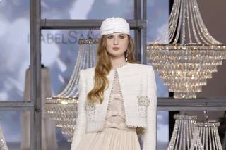 abito sposa matrimonio civile lungo, gonna dritta con balze e giacca corta a girocollo