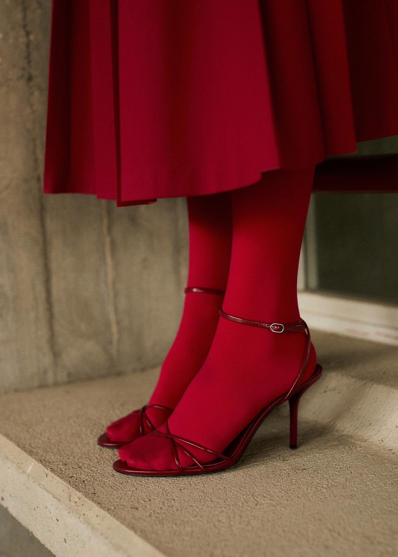 scarpe per matrimonio invitata sandali rossi tacco alto