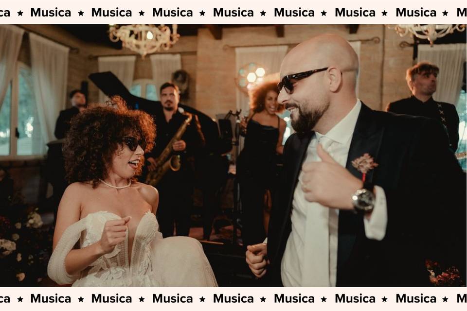 Le canzoni romantiche più belle di sempre: i 60 brani scelti dalle coppie di Matrimonio.com