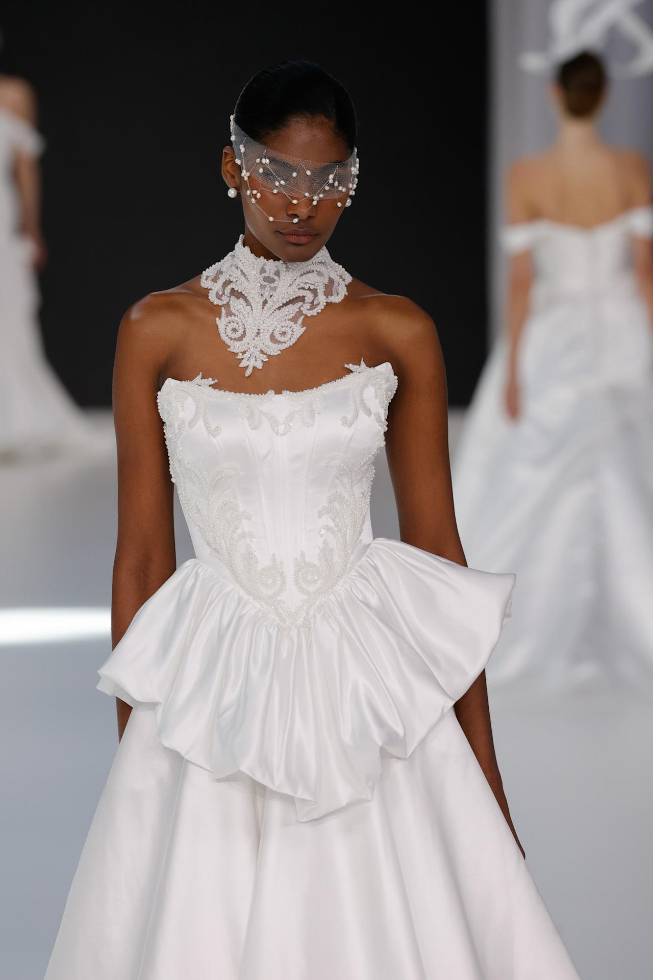 Abito da sposa alternativo accessorio