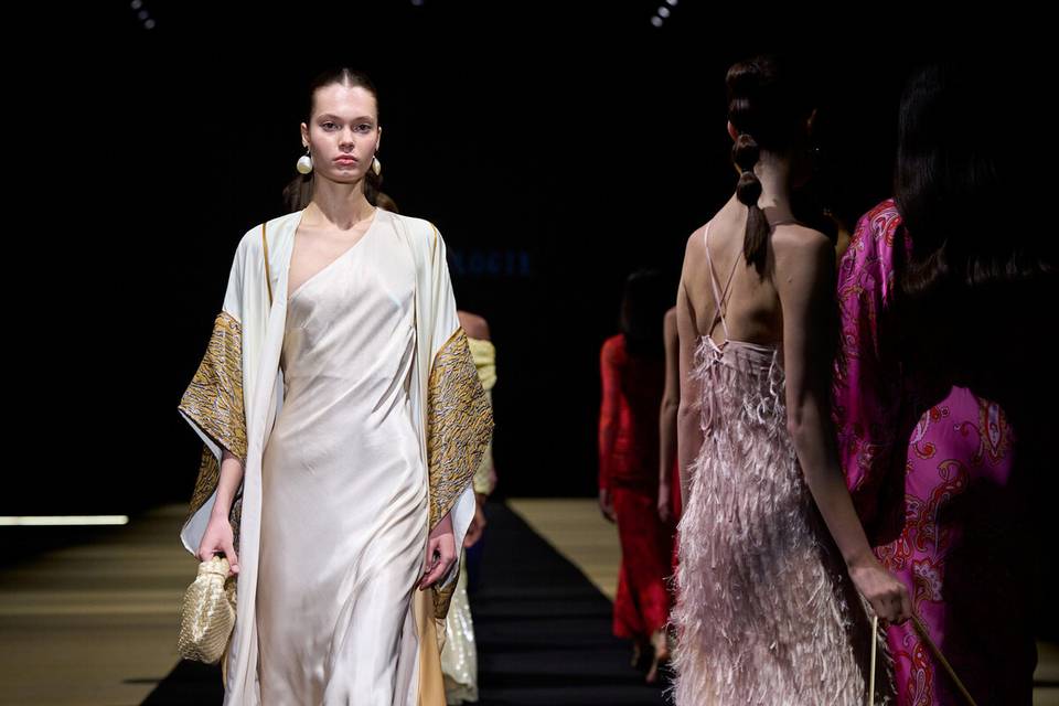 abiti che sembrano da sposa ma non lo sono