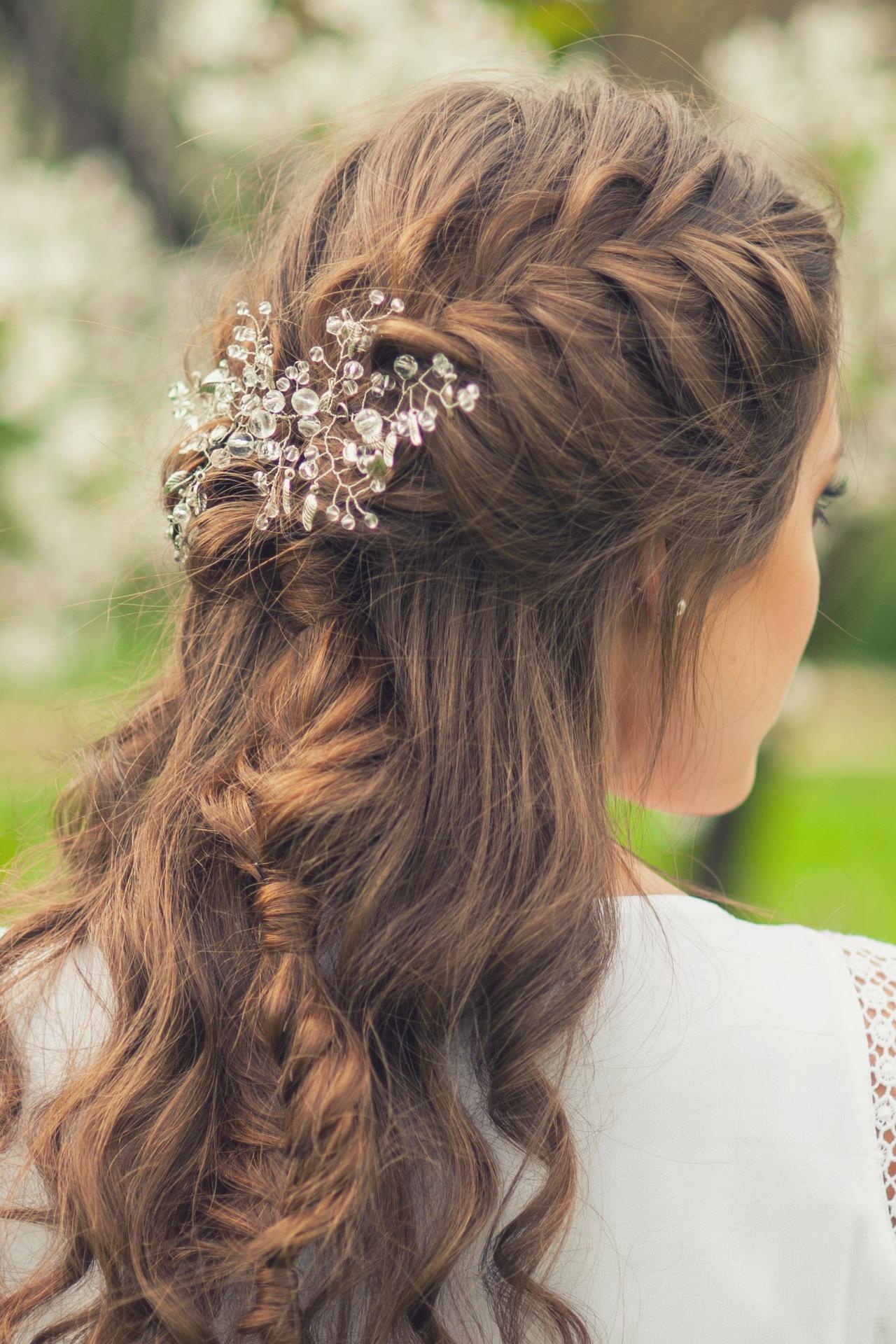 semiraccolto sposa con treccia