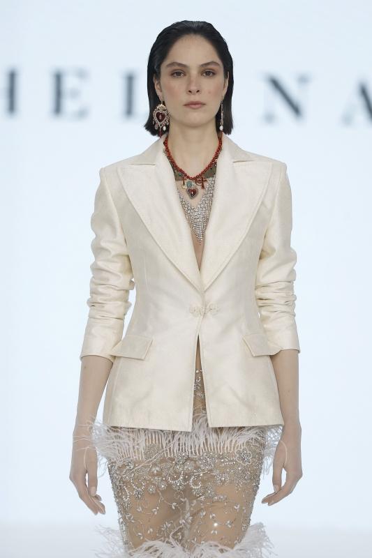 abito da sposa con giacca
